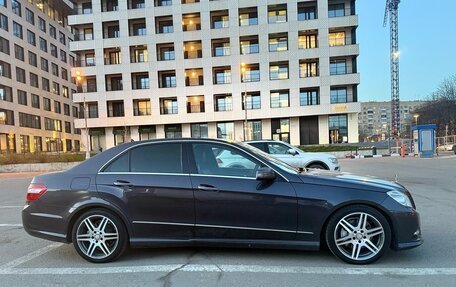 Mercedes-Benz E-Класс, 2010 год, 1 750 000 рублей, 4 фотография