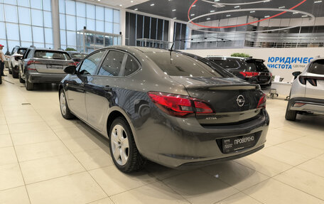 Opel Astra J, 2013 год, 650 000 рублей, 11 фотография