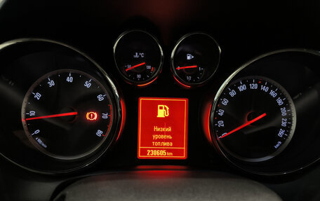 Opel Astra J, 2013 год, 650 000 рублей, 17 фотография
