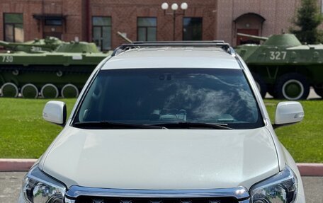Toyota Land Cruiser Prado 150 рестайлинг 2, 2010 год, 3 000 000 рублей, 8 фотография