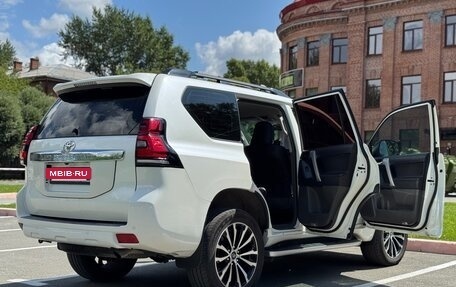Toyota Land Cruiser Prado 150 рестайлинг 2, 2010 год, 3 000 000 рублей, 15 фотография
