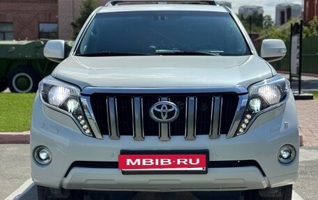 Toyota Land Cruiser Prado 150 рестайлинг 2, 2010 год, 3 000 000 рублей, 23 фотография