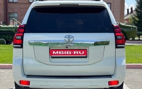 Toyota Land Cruiser Prado 150 рестайлинг 2, 2010 год, 3 000 000 рублей, 19 фотография