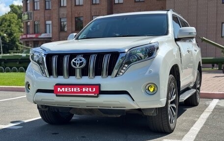 Toyota Land Cruiser Prado 150 рестайлинг 2, 2010 год, 3 000 000 рублей, 25 фотография