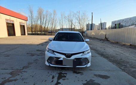 Toyota Camry, 2019 год, 3 000 000 рублей, 2 фотография