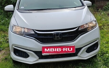 Honda Fit III, 2018 год, 1 550 000 рублей, 10 фотография