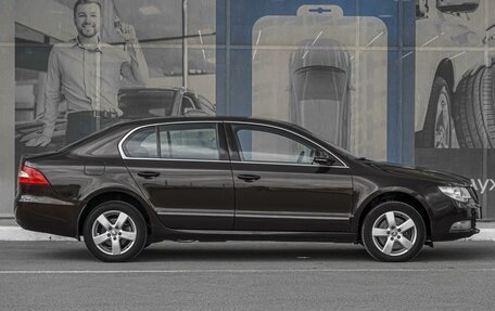Skoda Superb III рестайлинг, 2012 год, 1 099 000 рублей, 5 фотография