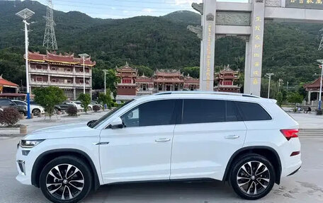 Skoda Kodiaq I, 2022 год, 2 315 000 рублей, 2 фотография