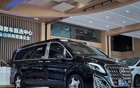 Mercedes-Benz Vito, 2022 год, 5 300 000 рублей, 3 фотография