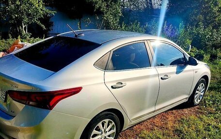 Hyundai Solaris II рестайлинг, 2018 год, 1 500 000 рублей, 2 фотография