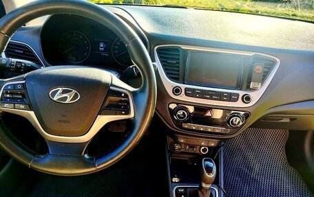 Hyundai Solaris II рестайлинг, 2018 год, 1 500 000 рублей, 5 фотография