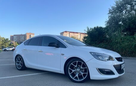 Opel Astra J, 2014 год, 1 120 000 рублей, 2 фотография