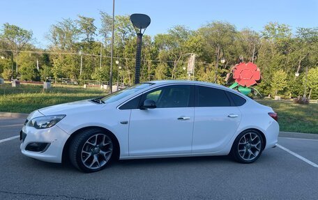 Opel Astra J, 2014 год, 1 120 000 рублей, 3 фотография