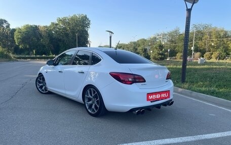 Opel Astra J, 2014 год, 1 120 000 рублей, 4 фотография