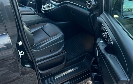 Mercedes-Benz V-Класс, 2018 год, 4 300 000 рублей, 7 фотография