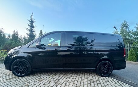 Mercedes-Benz V-Класс, 2018 год, 4 300 000 рублей, 2 фотография