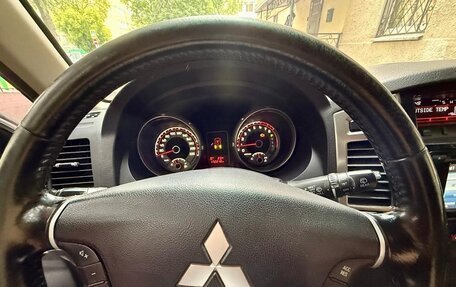 Mitsubishi Pajero IV, 2014 год, 2 490 000 рублей, 4 фотография