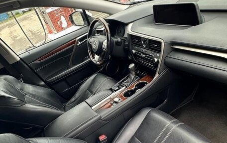 Lexus RX IV рестайлинг, 2017 год, 3 900 000 рублей, 9 фотография