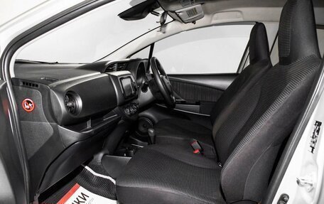 Toyota Vitz, 2017 год, 849 000 рублей, 6 фотография