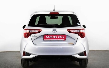 Toyota Vitz, 2017 год, 849 000 рублей, 4 фотография