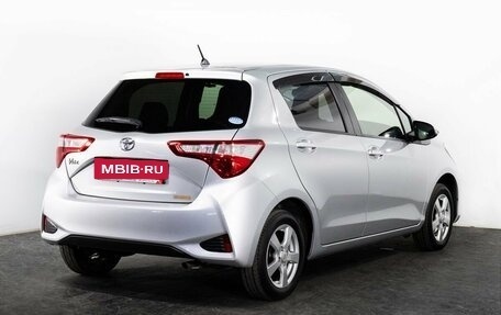 Toyota Vitz, 2017 год, 849 000 рублей, 3 фотография