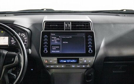 Toyota Land Cruiser Prado 150 рестайлинг 2, 2021 год, 4 900 000 рублей, 11 фотография