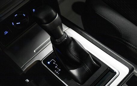 Toyota Land Cruiser Prado 150 рестайлинг 2, 2021 год, 4 900 000 рублей, 14 фотография