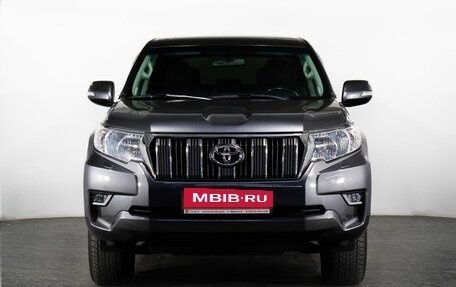 Toyota Land Cruiser Prado 150 рестайлинг 2, 2021 год, 4 900 000 рублей, 2 фотография