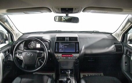 Toyota Land Cruiser Prado 150 рестайлинг 2, 2021 год, 4 900 000 рублей, 8 фотография