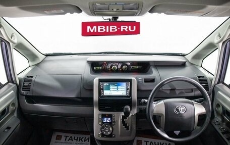 Toyota Voxy II, 2008 год, 1 435 000 рублей, 9 фотография
