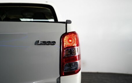 Mitsubishi L200 IV рестайлинг, 2015 год, 1 600 000 рублей, 18 фотография
