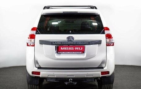 Toyota Land Cruiser Prado 150 рестайлинг 2, 2014 год, 3 200 000 рублей, 4 фотография