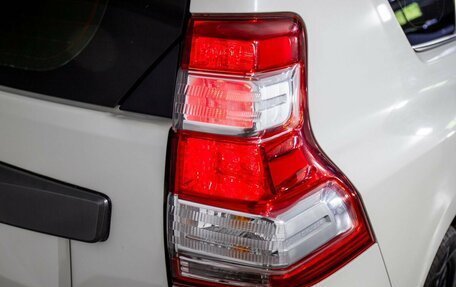 Toyota Land Cruiser Prado 150 рестайлинг 2, 2014 год, 3 200 000 рублей, 20 фотография