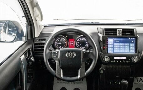 Toyota Land Cruiser Prado 150 рестайлинг 2, 2014 год, 3 200 000 рублей, 9 фотография