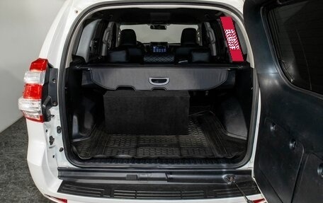 Toyota Land Cruiser Prado 150 рестайлинг 2, 2014 год, 3 200 000 рублей, 16 фотография