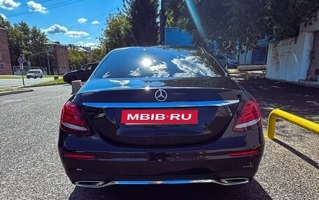 Mercedes-Benz E-Класс, 2020 год, 3 700 000 рублей, 4 фотография