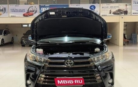 Toyota Highlander III, 2021 год, 2 845 000 рублей, 10 фотография