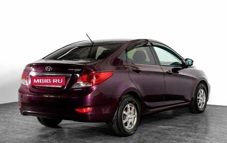 Hyundai Solaris II рестайлинг, 2011 год, 900 000 рублей, 3 фотография