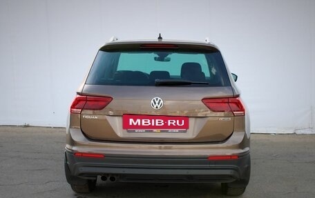 Volkswagen Tiguan II, 2019 год, 2 175 000 рублей, 6 фотография