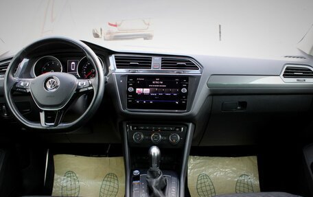 Volkswagen Tiguan II, 2019 год, 2 175 000 рублей, 16 фотография