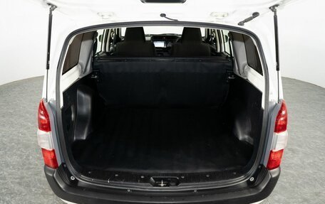 Toyota Probox I, 2017 год, 999 000 рублей, 16 фотография