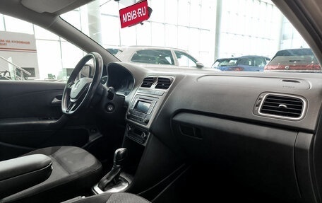 Volkswagen Polo VI (EU Market), 2016 год, 899 000 рублей, 13 фотография