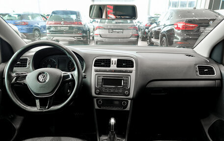 Volkswagen Polo VI (EU Market), 2016 год, 899 000 рублей, 17 фотография