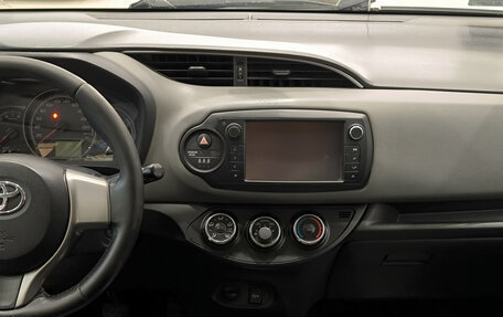 Toyota Yaris III рестайлинг, 2015 год, 999 000 рублей, 19 фотография