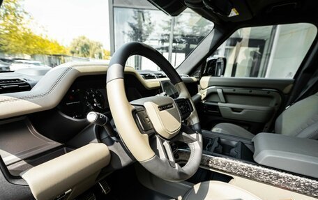 Land Rover Defender II, 2025 год, 30 990 000 рублей, 15 фотография
