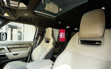 Land Rover Defender II, 2025 год, 30 990 000 рублей, 17 фотография