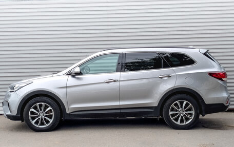 Hyundai Santa Fe III рестайлинг, 2018 год, 2 735 000 рублей, 8 фотография