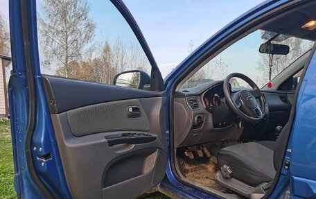KIA Rio II, 2011 год, 700 000 рублей, 8 фотография