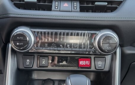 Toyota RAV4, 2025 год, 3 660 000 рублей, 25 фотография
