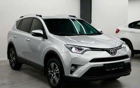 Toyota RAV4, 2016 год, 1 655 000 рублей, 3 фотография